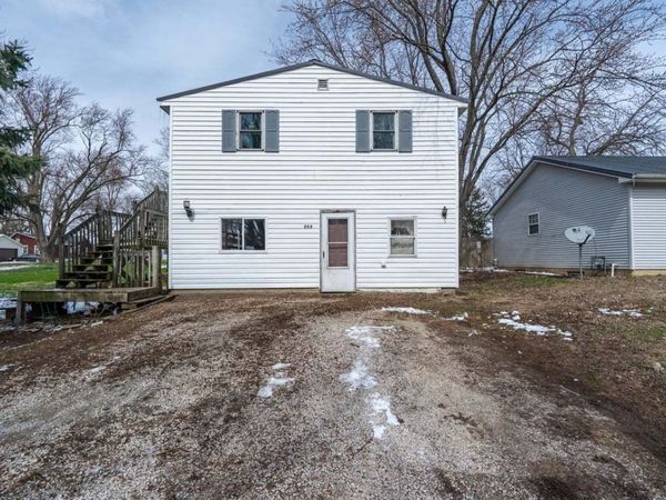 202 E Jones Street, Secor, IL 61771
