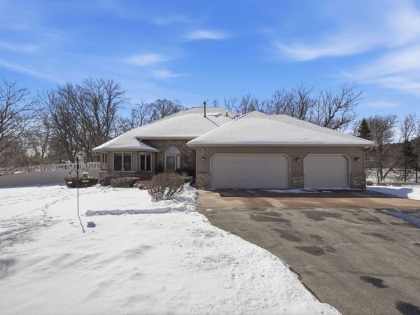 8960 186th Avenue NE, Forest Lake, MN 55025