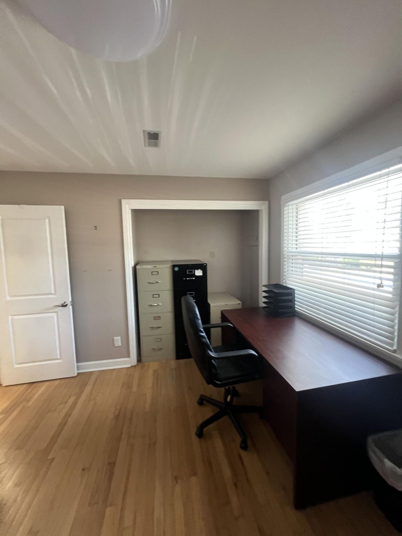 537 Folly Road Photo 8