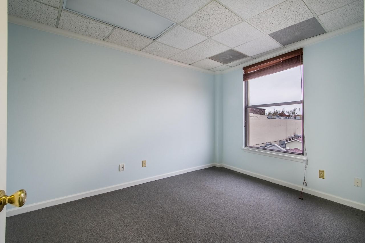 174 E East Bay Street Photo 6