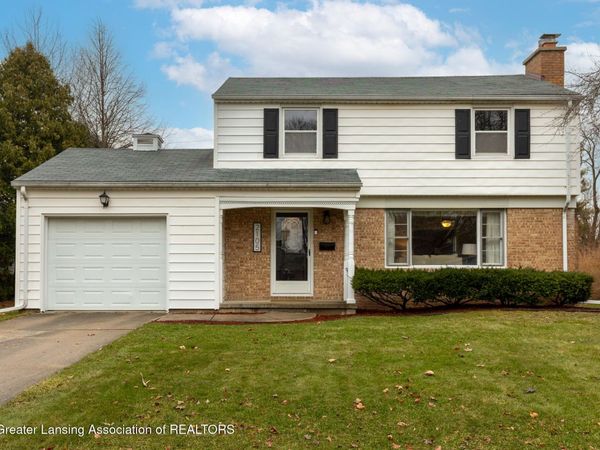 2105 Hampden Drive, Lansing, MI 48911
