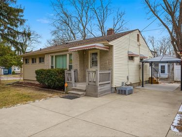 916 Buckingham Avenue, Flint, MI 48507