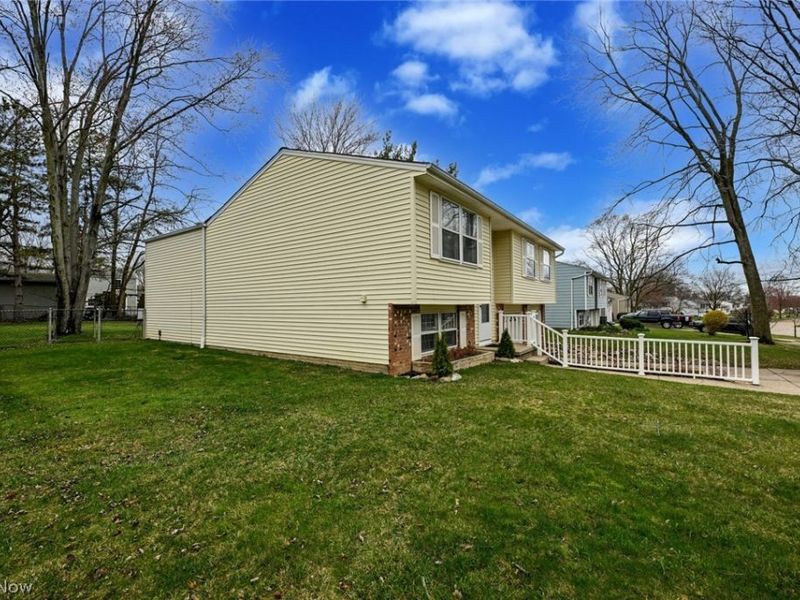 925 Gayer Drive, Medina, OH 44256 Photo 3