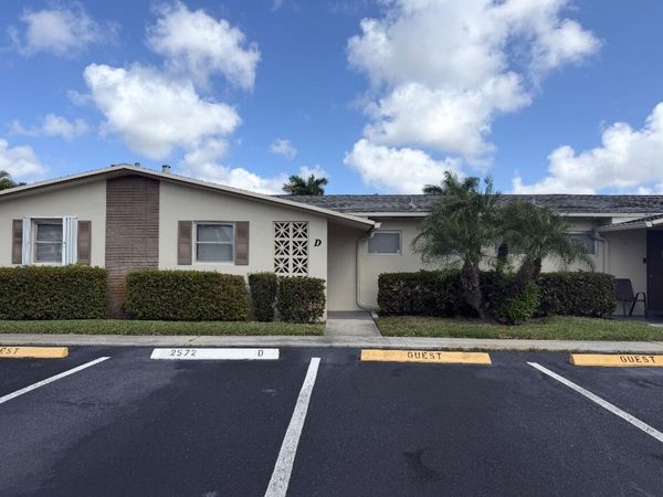 2572 E Emory Dr, Unit D, West Palm Beach, FL 33415