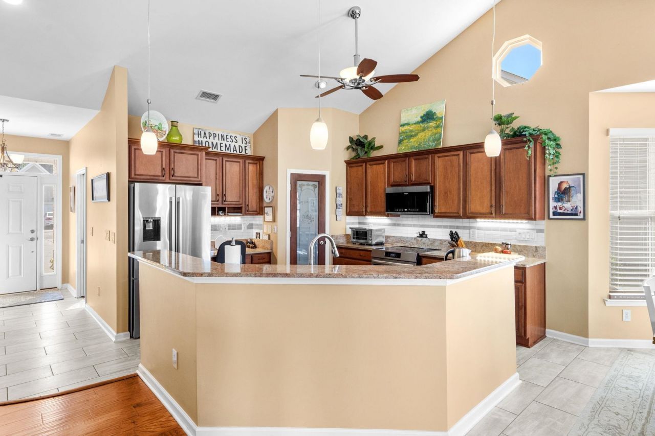 2797 Sanctuary Blvd. Photo 11