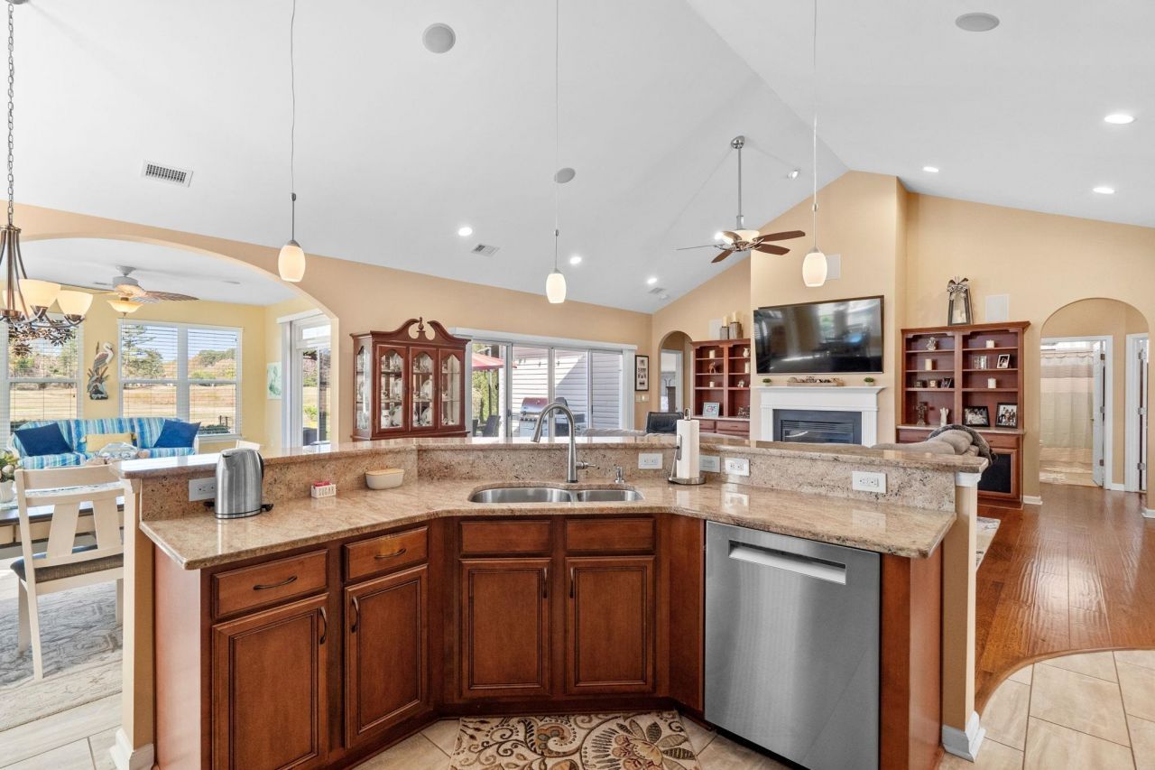 2797 Sanctuary Blvd. Photo 16