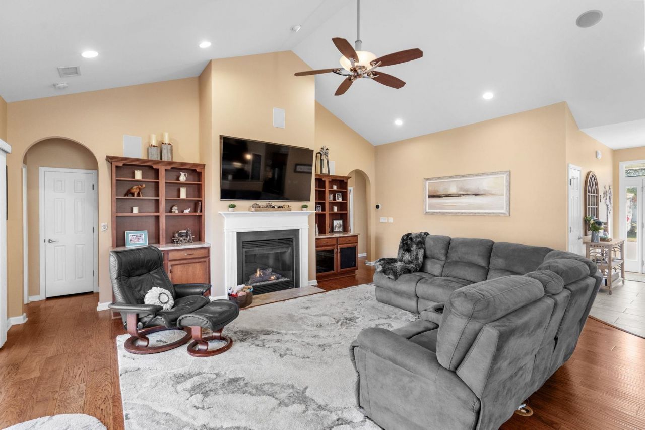 2797 Sanctuary Blvd. Photo 8