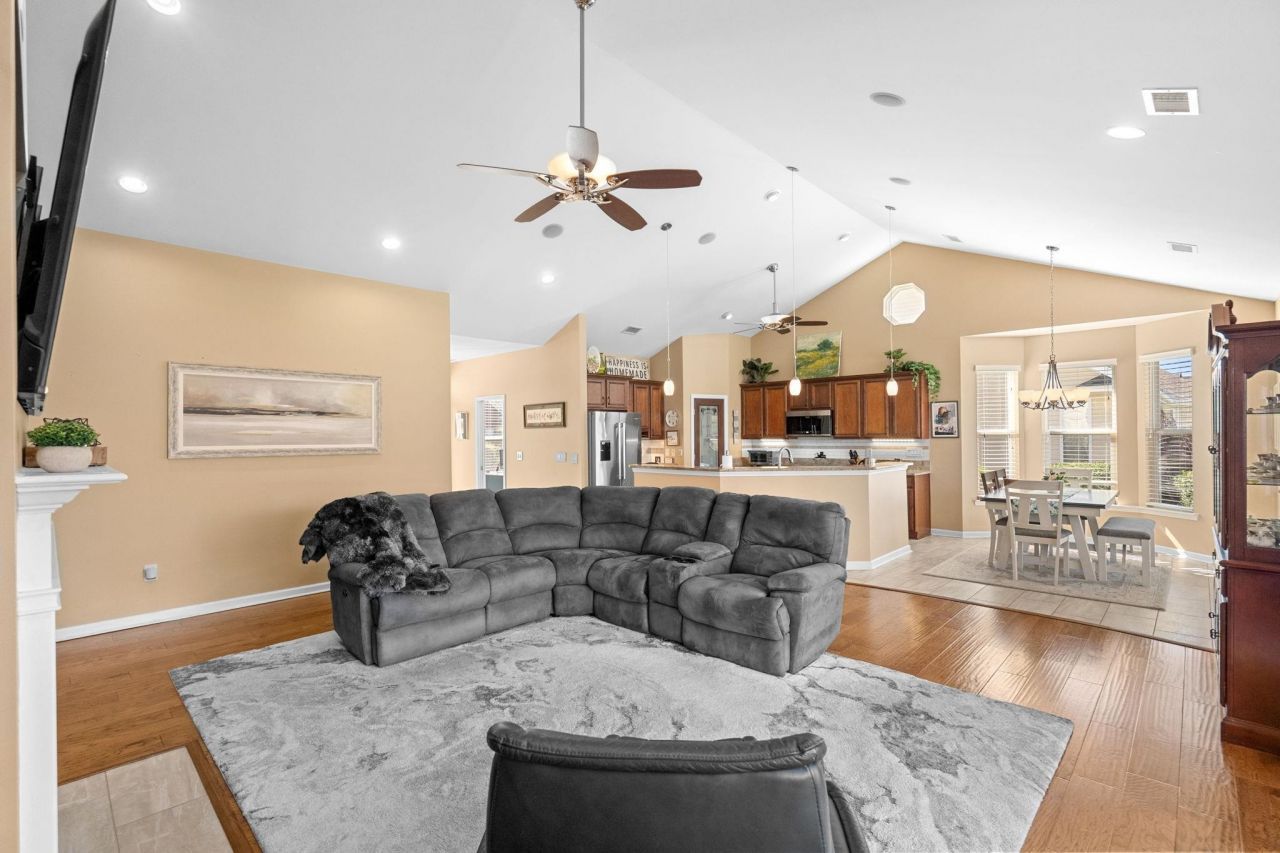 2797 Sanctuary Blvd. Photo 9