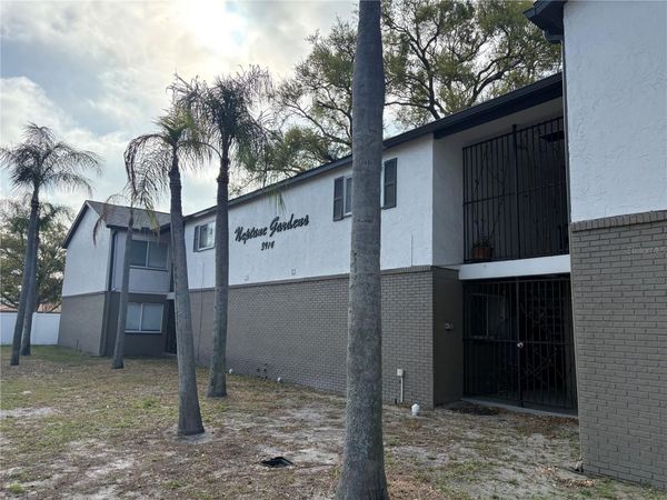 3914 W NEPTUNE STREET , Unit 27, TAMPA, FL 33629