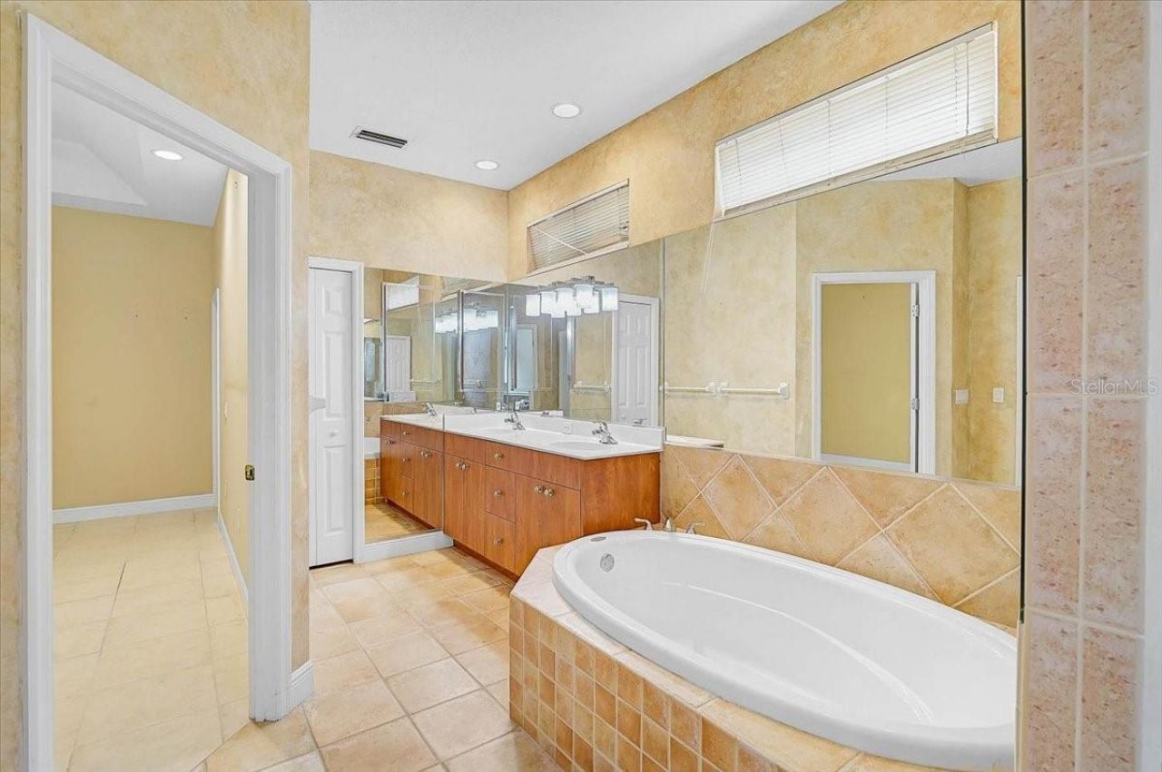 5453 Ashton Manor Drive, Sarasota, FL 34233 Photo