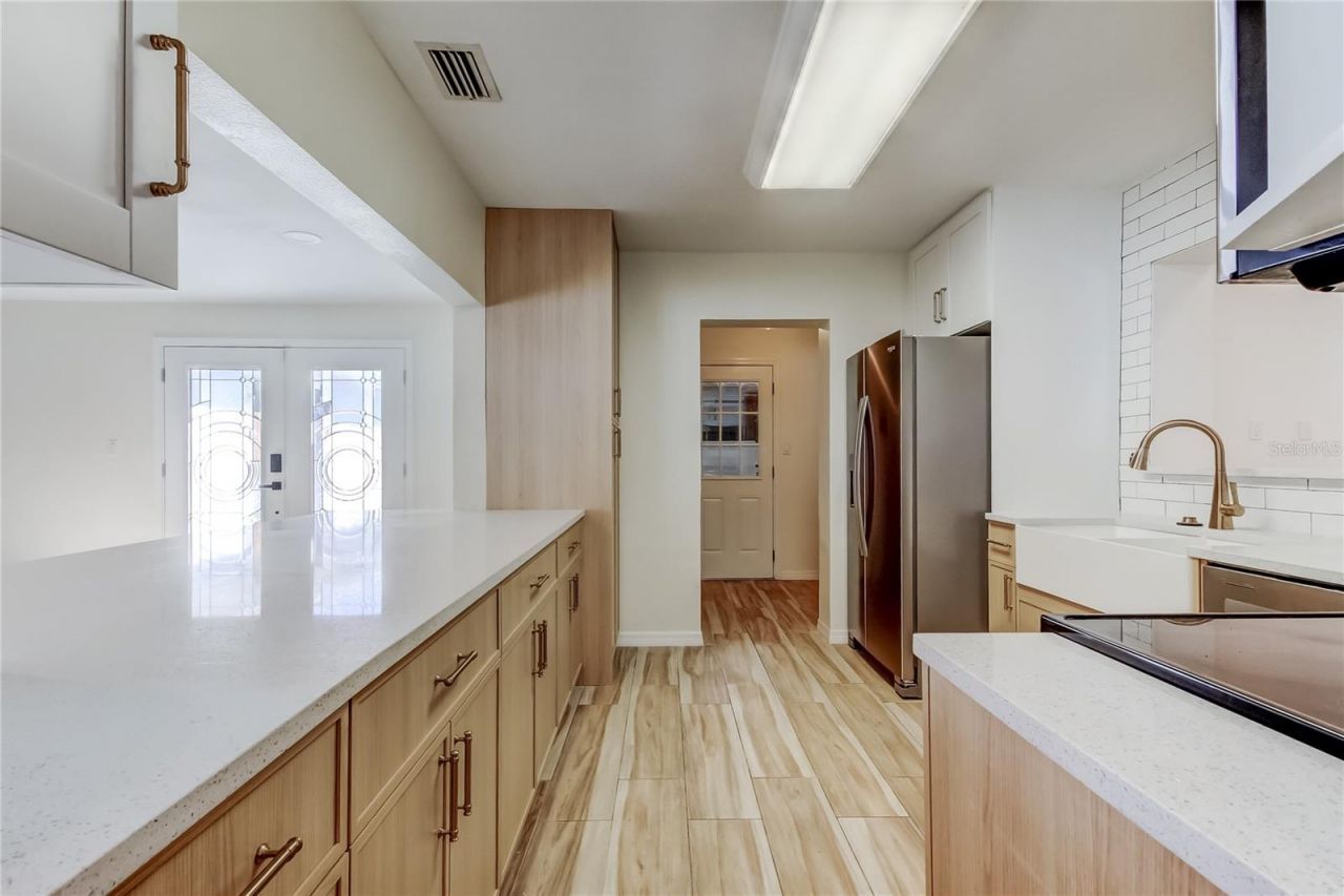 3936 E Eden Roc Circle, Tampa, FL 33634 Photo