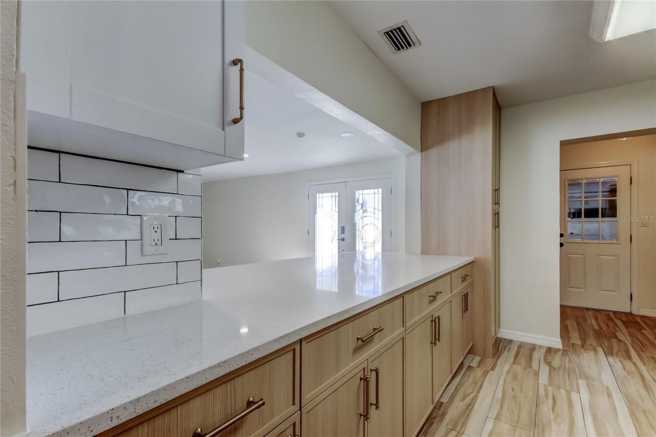 3936 E Eden Roc Circle, Tampa, FL 33634 Photo