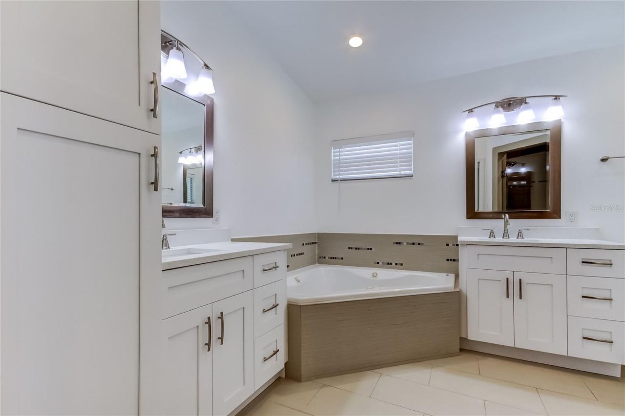3936 E Eden Roc Circle, Tampa, FL 33634 Photo