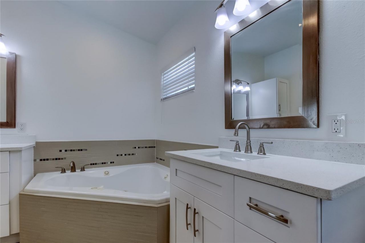 3936 E Eden Roc Circle, Tampa, FL 33634 Photo