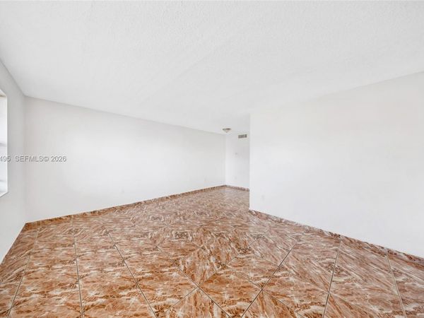 301 NW 177th St, Unit 201, Miami Gardens, FL 33169