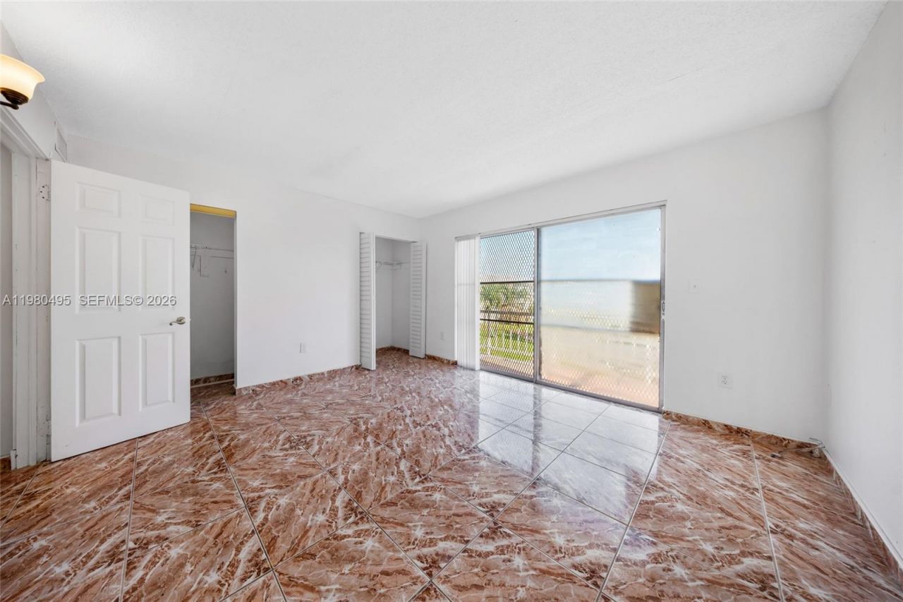 301 NW 177th St, Unit 201, Miami Gardens, FL 33169 Photo