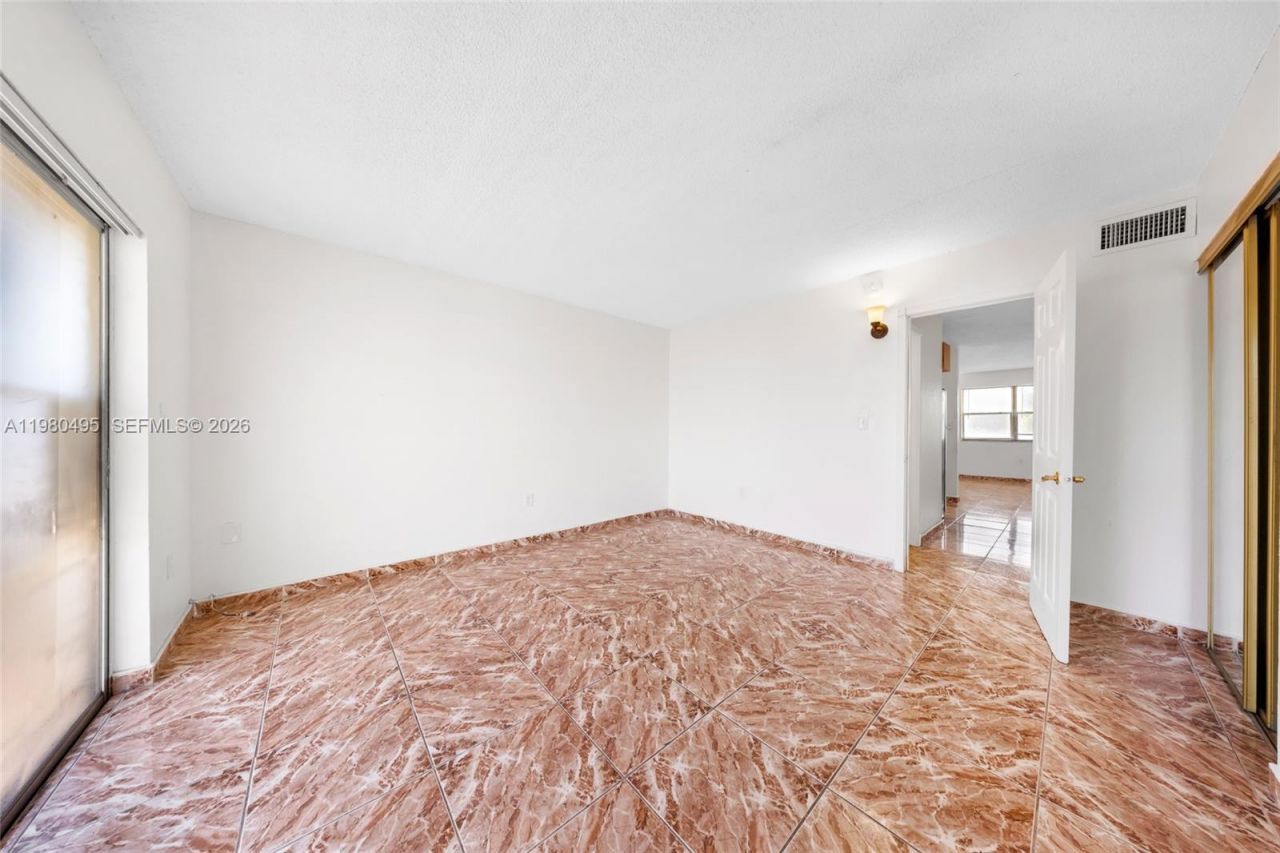 301 NW 177th St, Unit 201, Miami Gardens, FL 33169 Photo