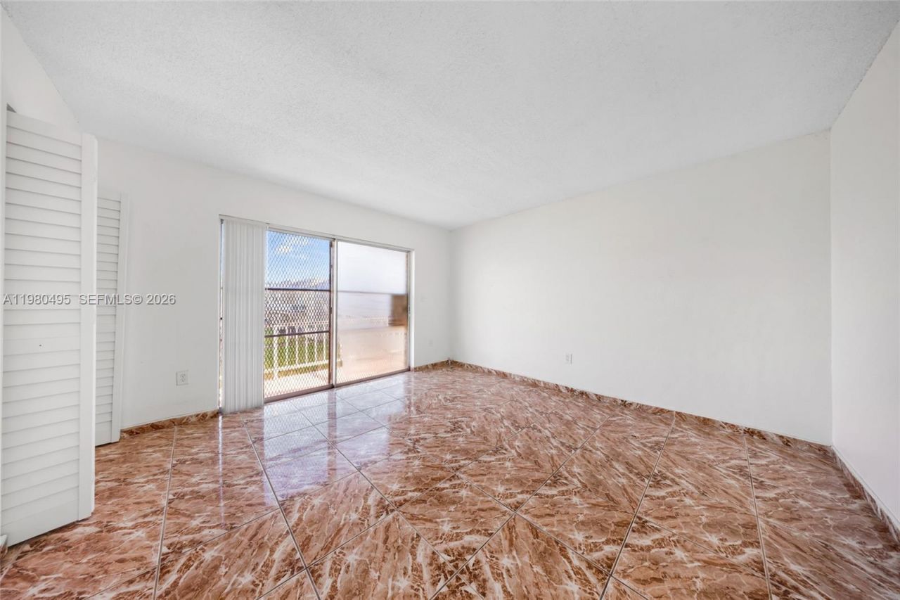 301 NW 177th St, Unit 201, Miami Gardens, FL 33169 Photo