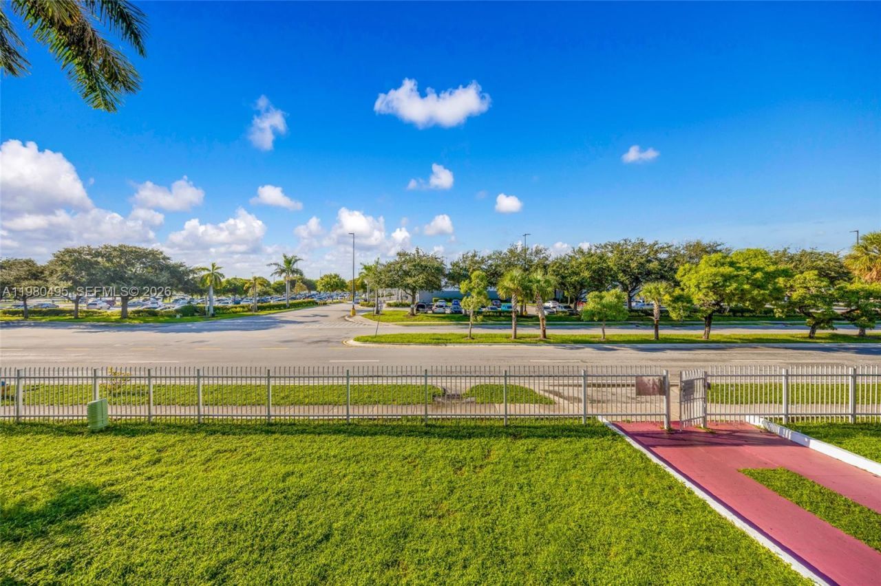 301 NW 177th St, Unit 201, Miami Gardens, FL 33169 Photo