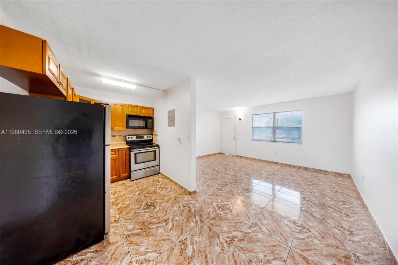 301 NW 177th St, Unit 201, Miami Gardens, FL 33169 Photo
