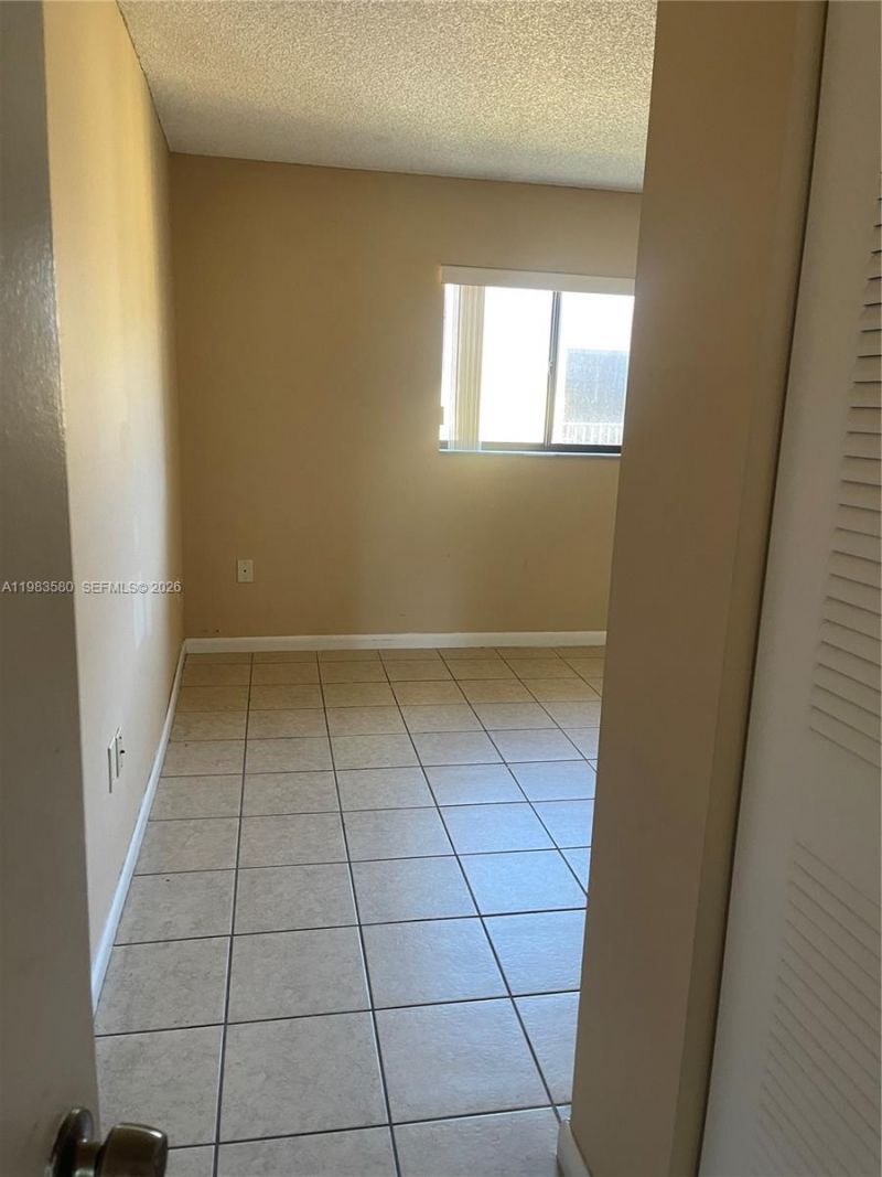 6121 W 24th Ave, Unit 206, Hialeah, FL 33016 Photo