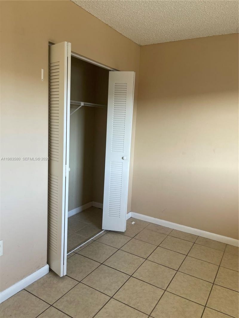6121 W 24th Ave, Unit 206, Hialeah, FL 33016 Photo