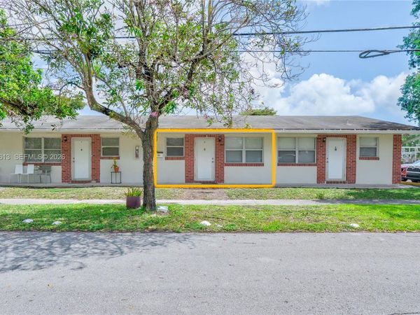 856 SW 10th St , Unit #2, Hallandale Beach, FL 33009