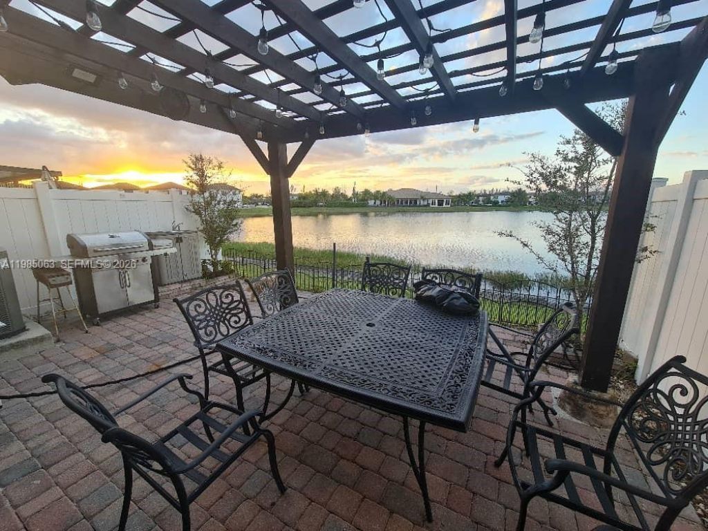 3397 W 94th Ter , Hialeah, FL 33018 Photo