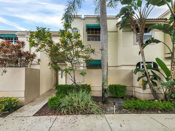 6538 Via Regina, Unit 9, Boca Raton, FL 33433