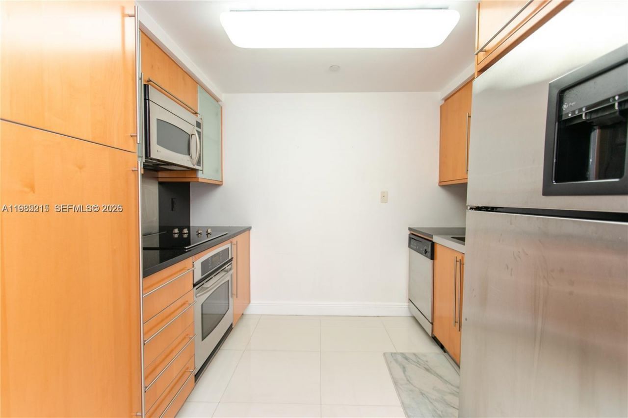6365 Collins Ave, Unit 806, Miami Beach, FL 33141 Photo