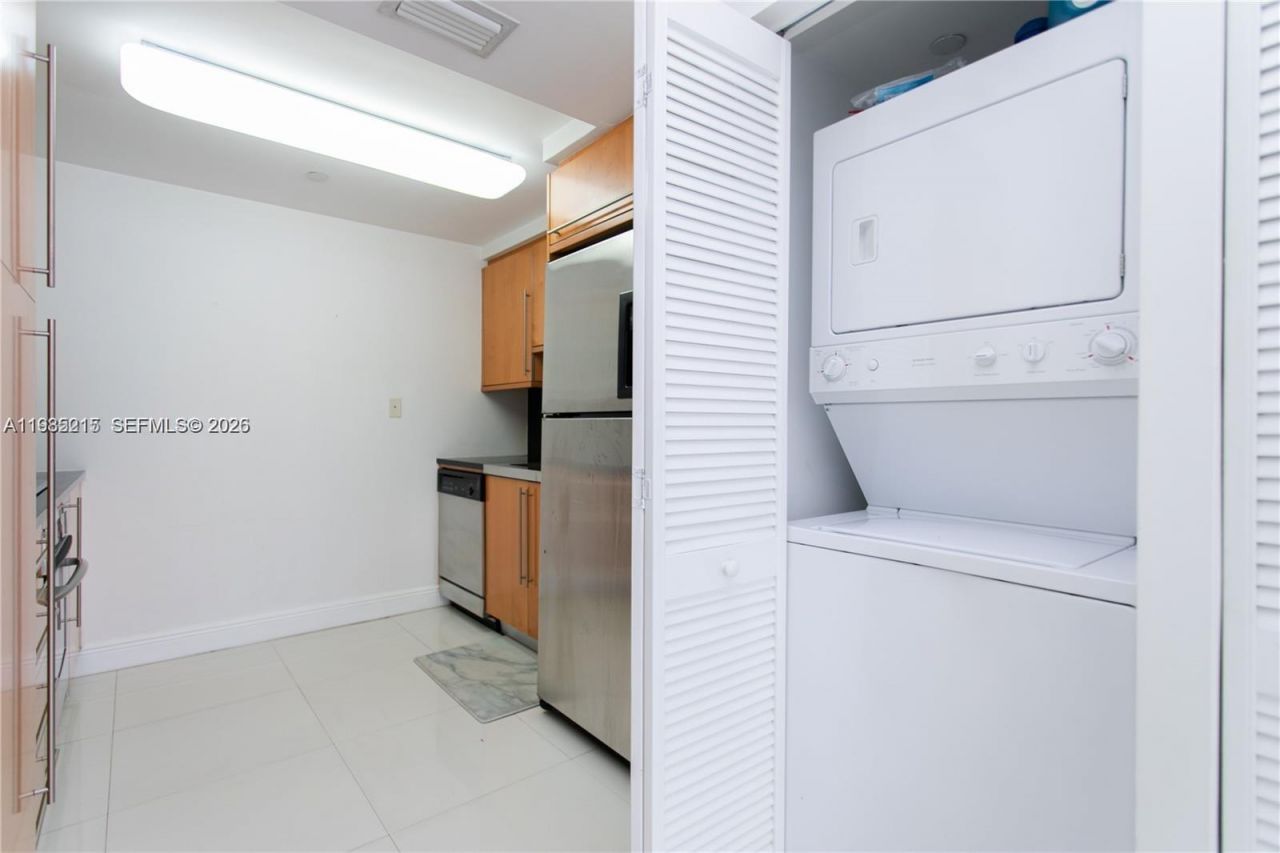 6365 Collins Ave, Unit 806, Miami Beach, FL 33141 Photo