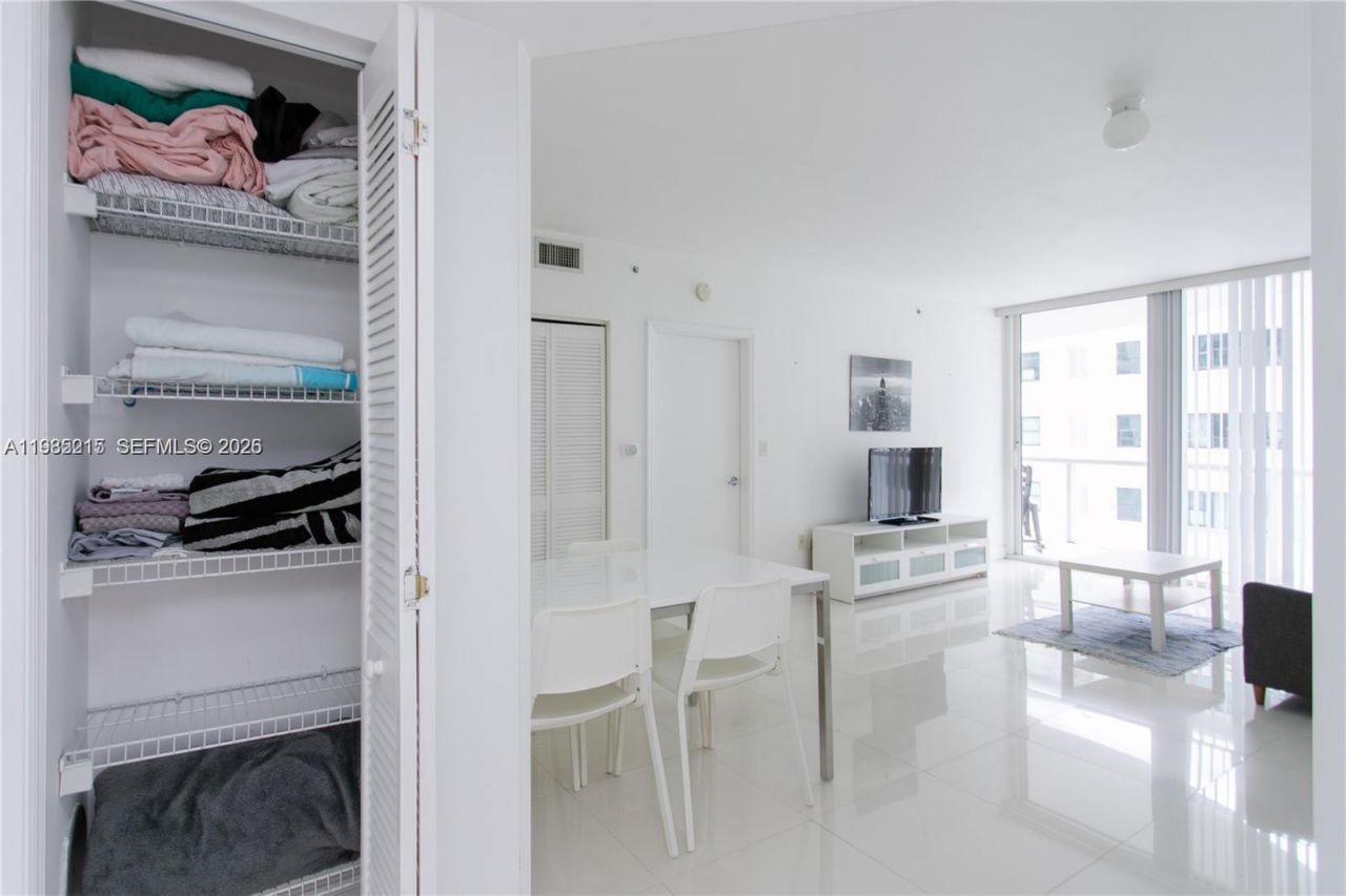 6365 Collins Ave, Unit 806, Miami Beach, FL 33141 Photo