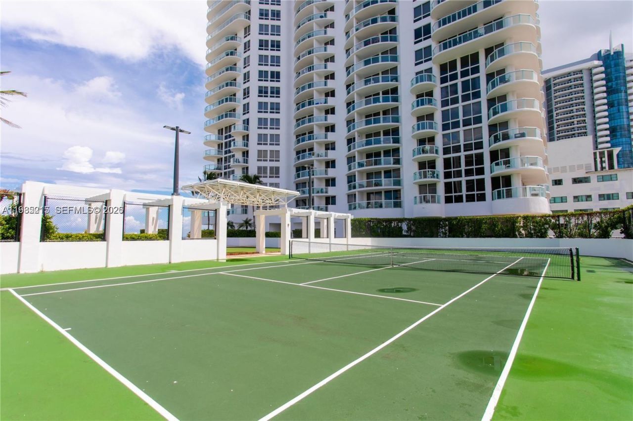 6365 Collins Ave, Unit 806, Miami Beach, FL 33141 Photo