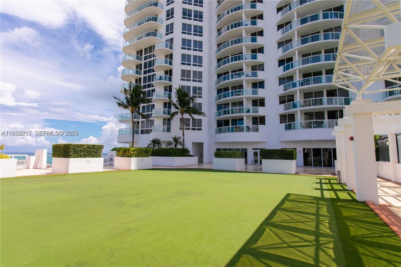 6365 Collins Ave, Unit 806, Miami Beach, FL 33141 Photo