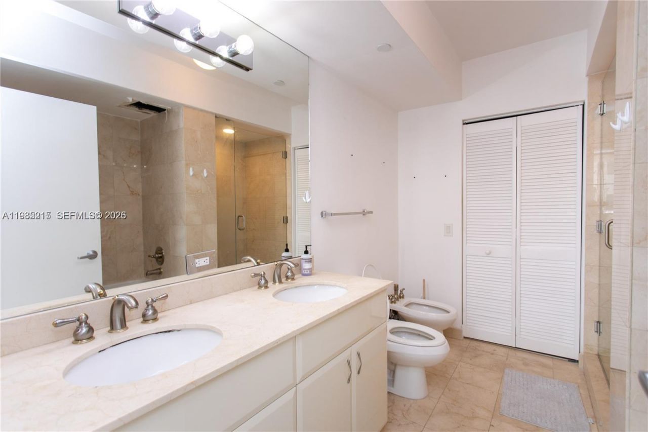 6365 Collins Ave, Unit 806, Miami Beach, FL 33141 Photo