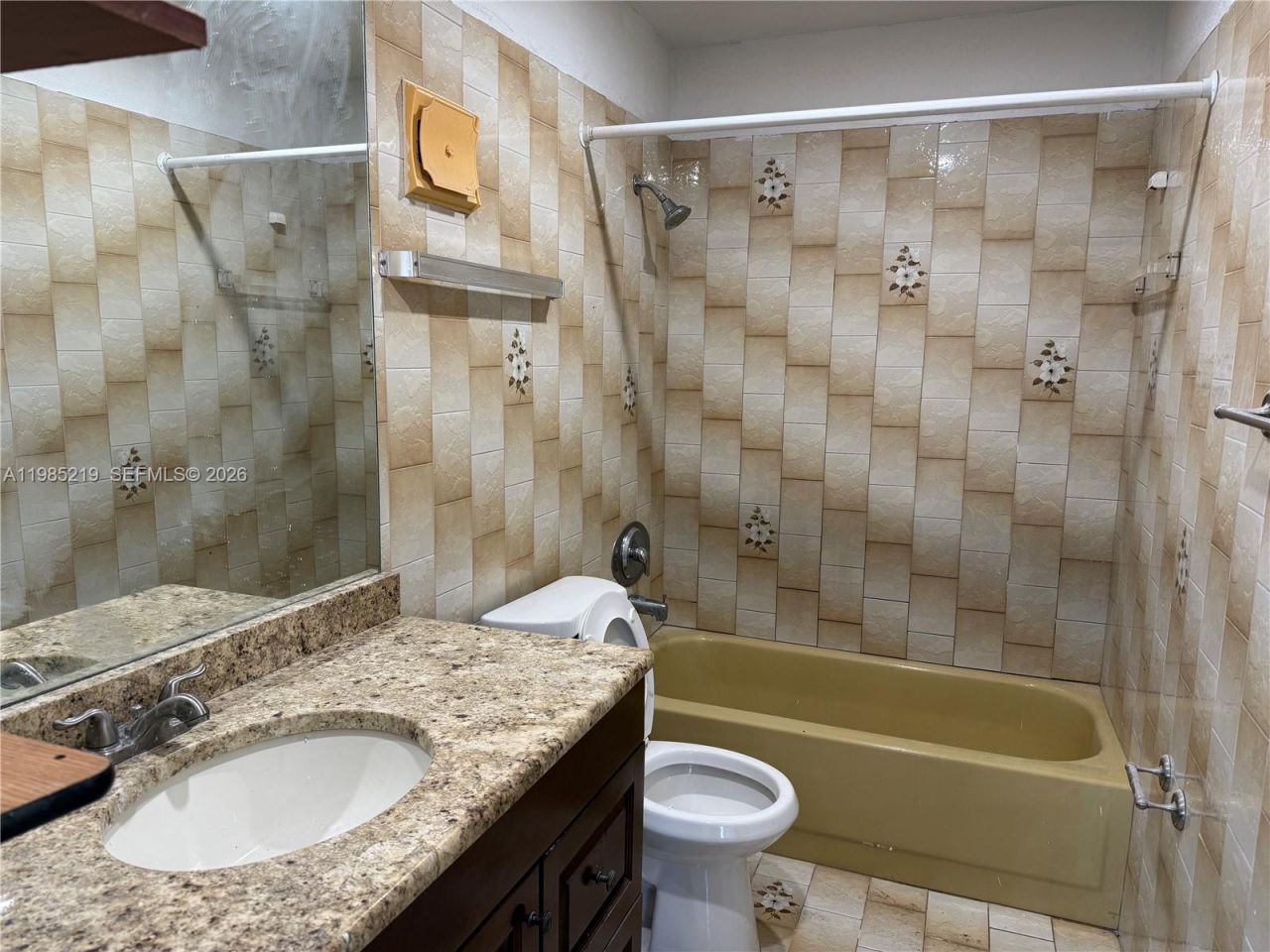 6055 W 19th Ave , Unit 311, Hialeah, FL 33012 Photo