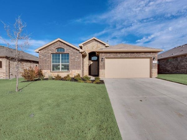 1404 El Cerrito Lane , Cleburne, TX 76033