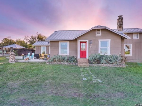 283 N Second St, Harper, TX 78631
