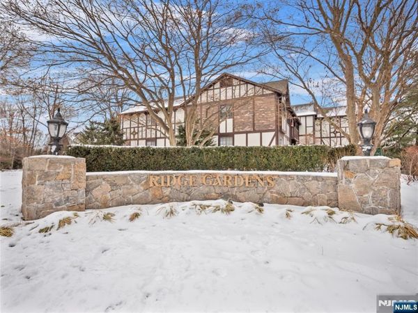 3807 Melville Court, MAHWAH, NJ 07430