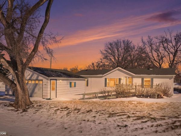 1920 W Main Street, Washington, IA 52353