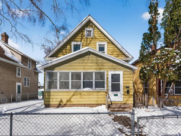 817 Minnehaha Avenue W, Saint Paul, MN 55104