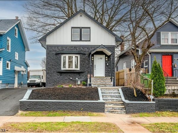 418 E 5Th Ave, Roselle, NJ 07203