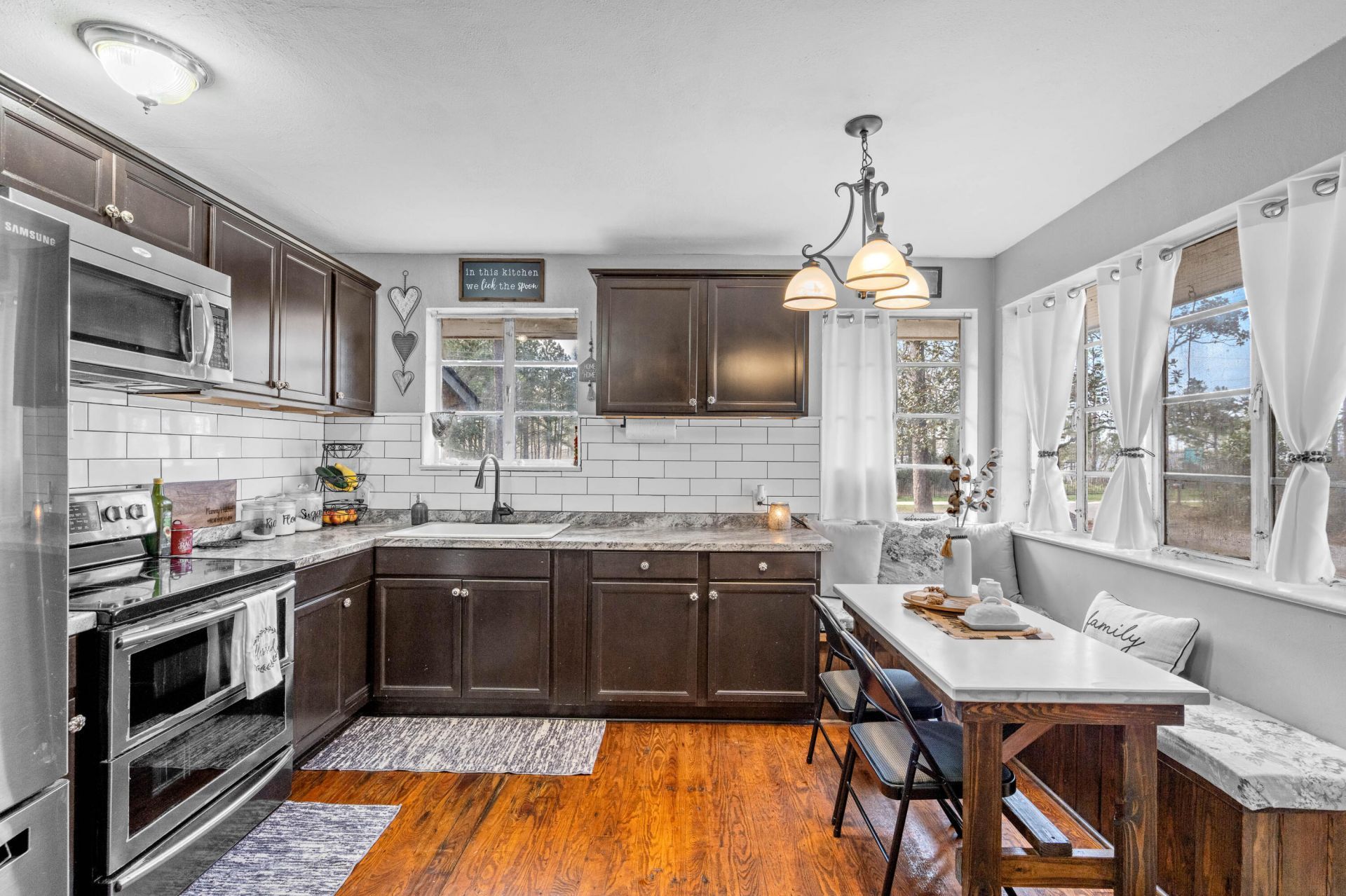 22 Flowers Street Photo 18