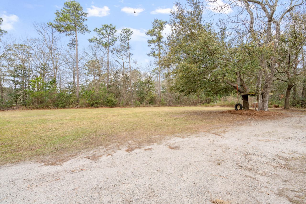 22 Flowers Street Photo 33