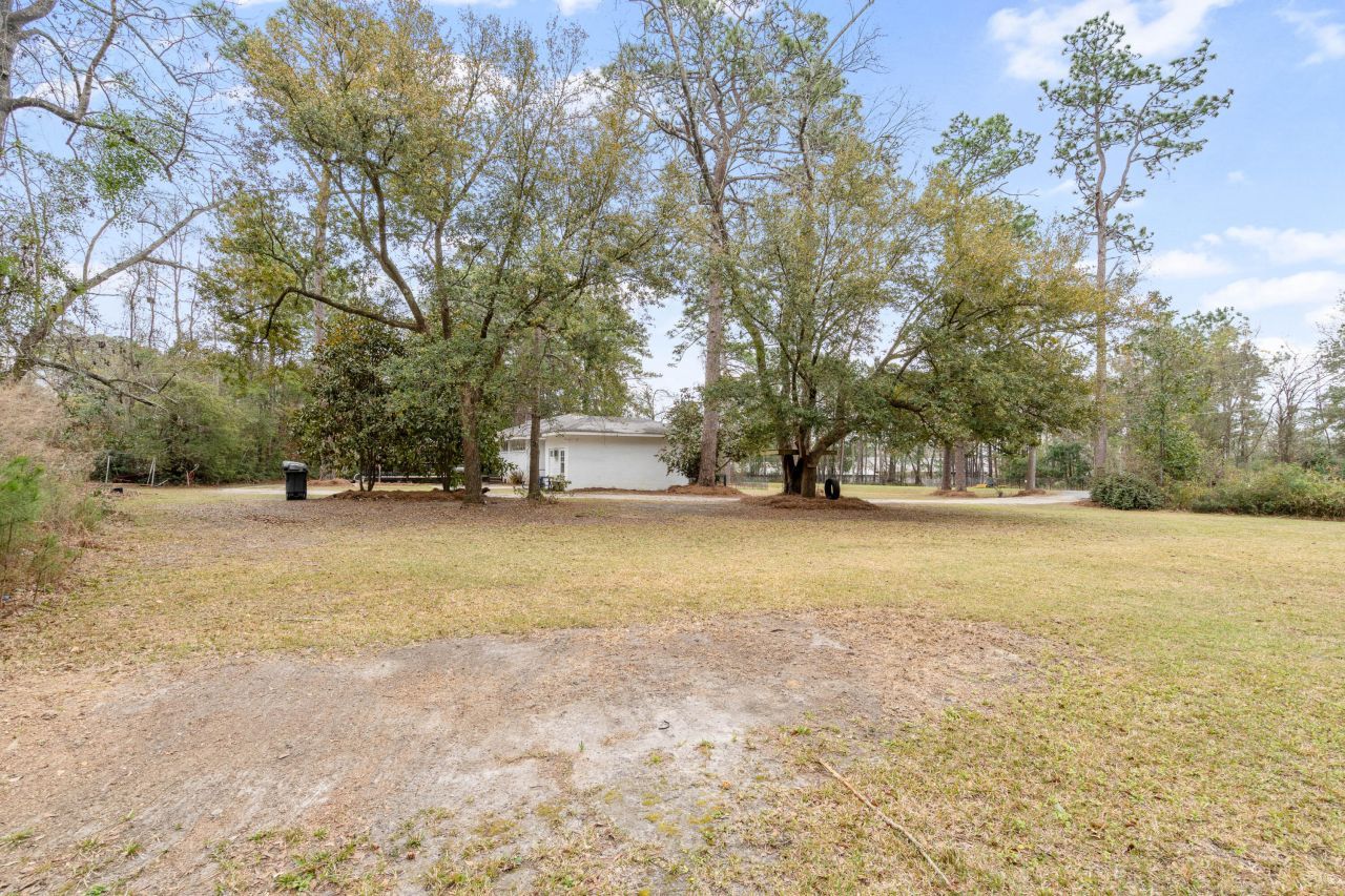 22 Flowers Street Photo 35