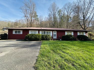 212 Town Branch Road, Manchester, KY 40962