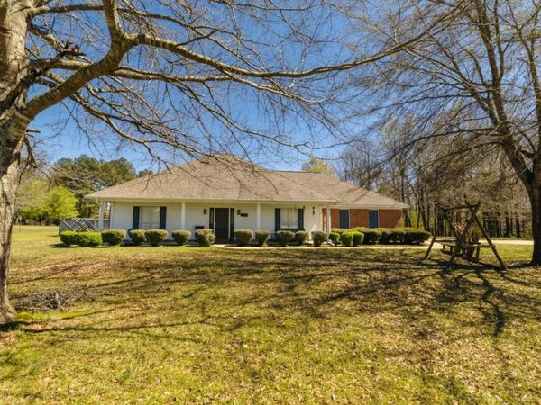1110 Dodson, Caledonia, MS 39740