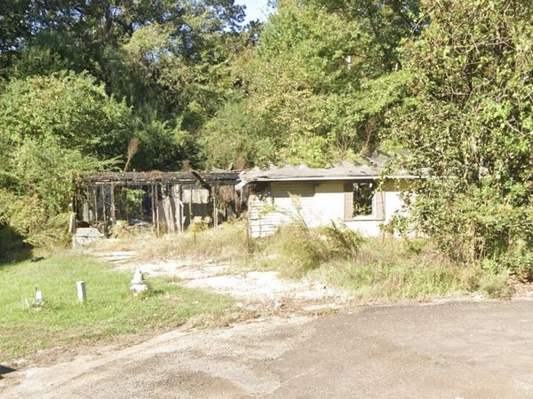 181 E Woodcrest Drive, Jackson, MS 39212