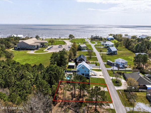 148 Vacation Lane, Waveland, MS 39576