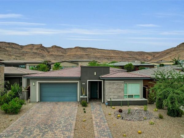 6803 Regency Crest Avenue , Las Vegas, NV 89148